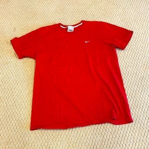 Vintage Nike Check Tee Red🛑
Size Medium